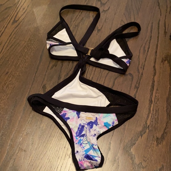 Victoria secret | women’s one piece swimsuit - Picture 2 of 2